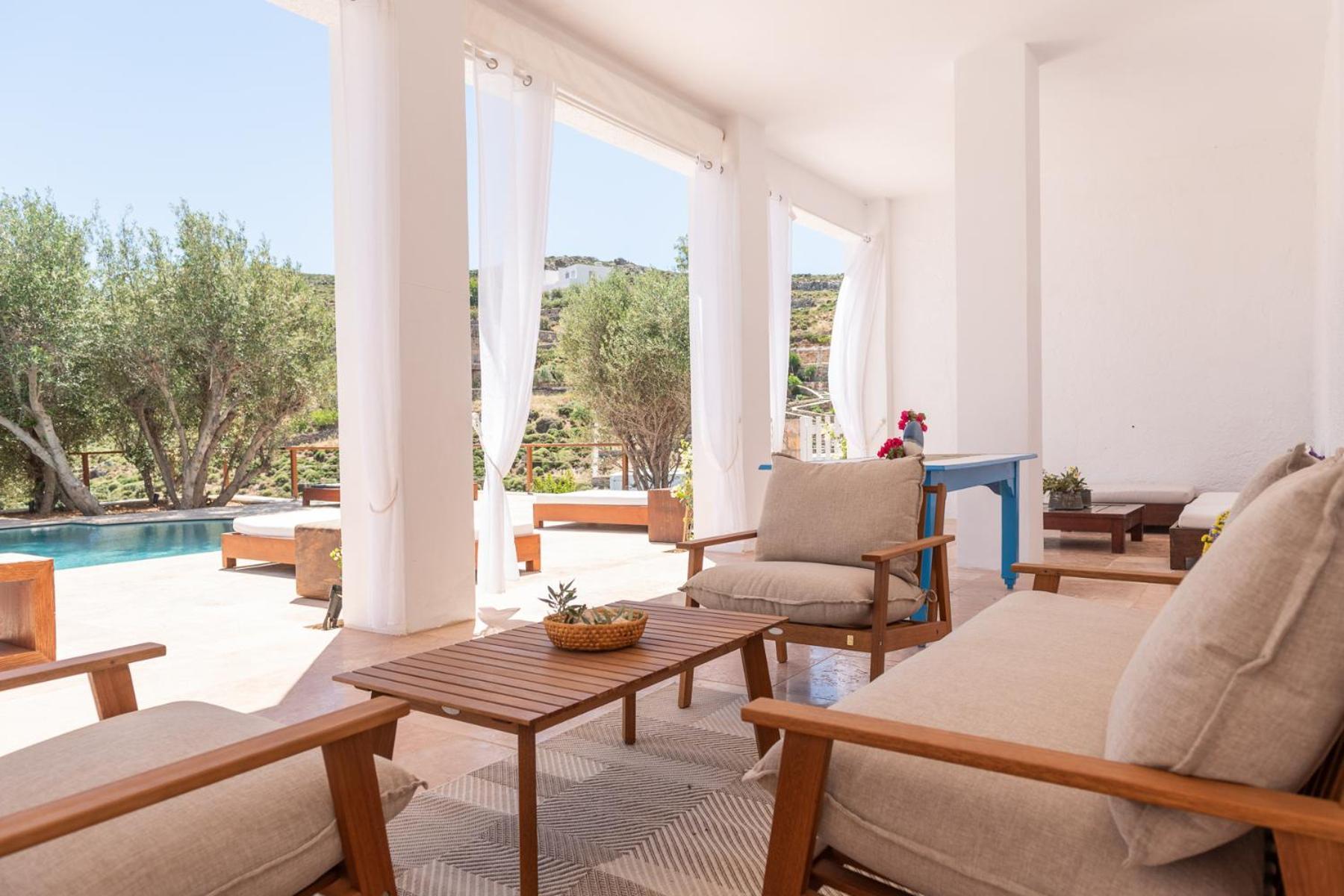 Golden Sun Hotel Patmos Exterior photo